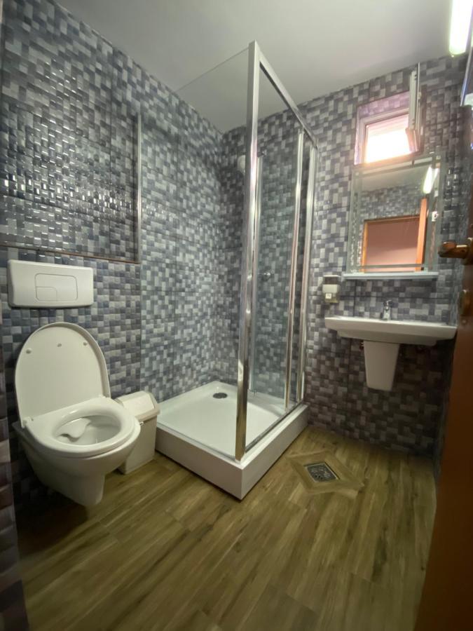 Casa Ciobi Hotel 2 Mai Bagian luar foto