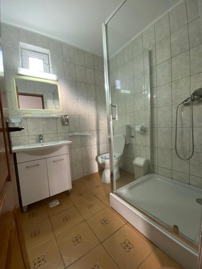 Casa Ciobi Hotel 2 Mai Bagian luar foto
