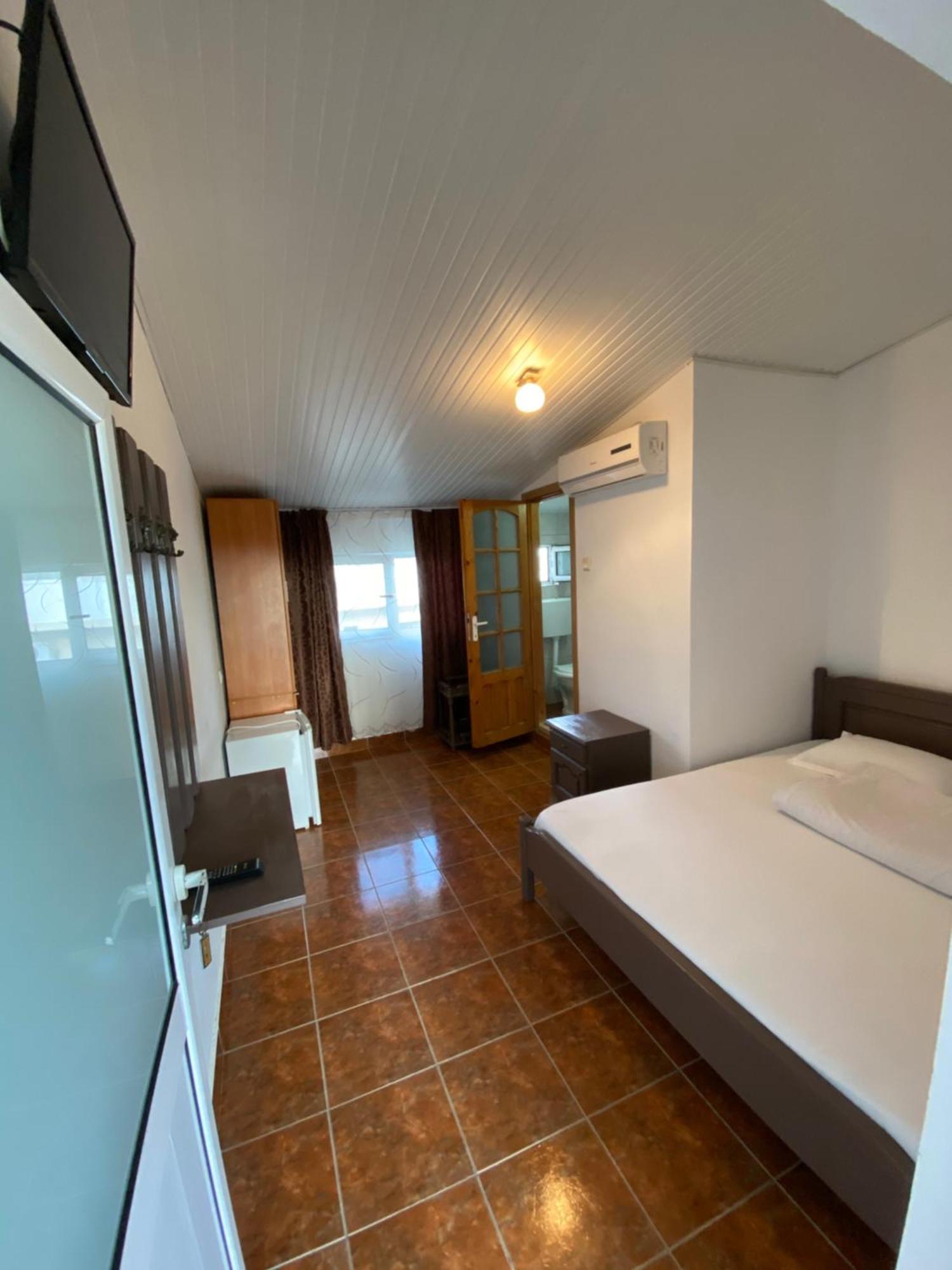 Casa Ciobi Hotel 2 Mai Ruang foto