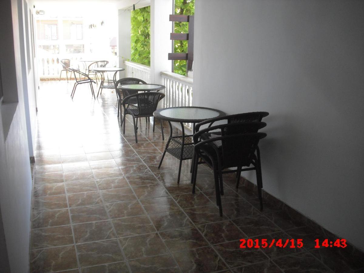 Casa Ciobi Hotel 2 Mai Bagian luar foto